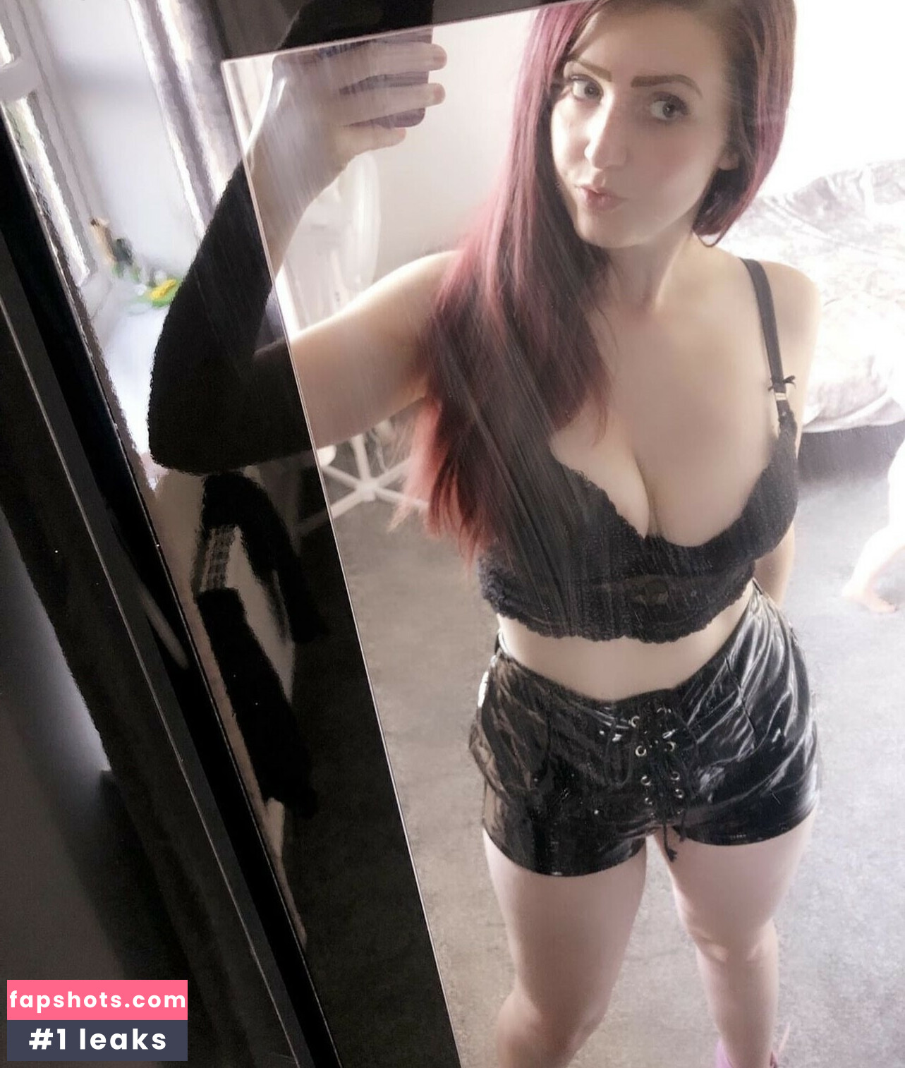 Crystal_r1992 gallery photo #9