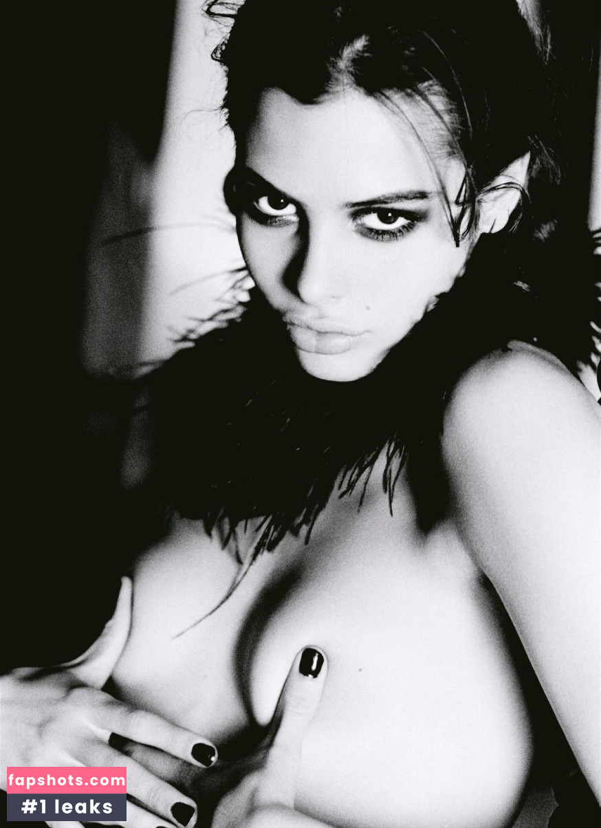 Crystal Renn Nude Leaks OnlyFans Photos #22 - LeakJerk