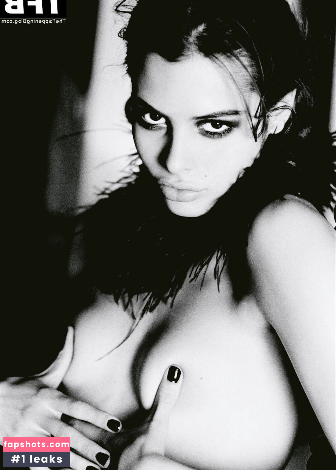 Crystal Renn Nude Leaks OnlyFans Photos #9 - LeakJerk