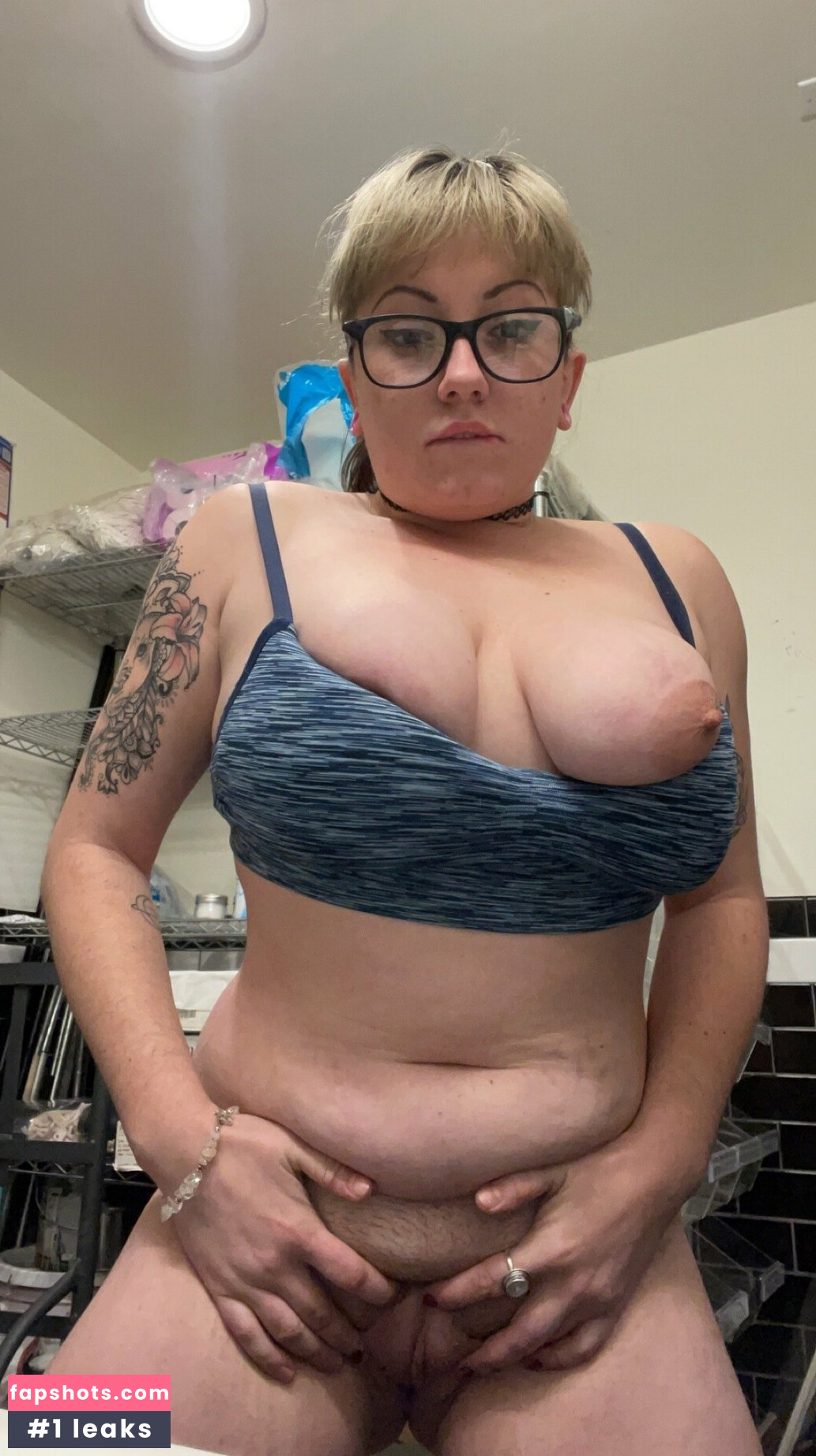 crystal2086bella gallery photo #2