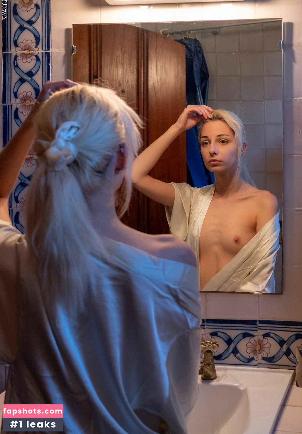 crystallynsfw gallery photo #24