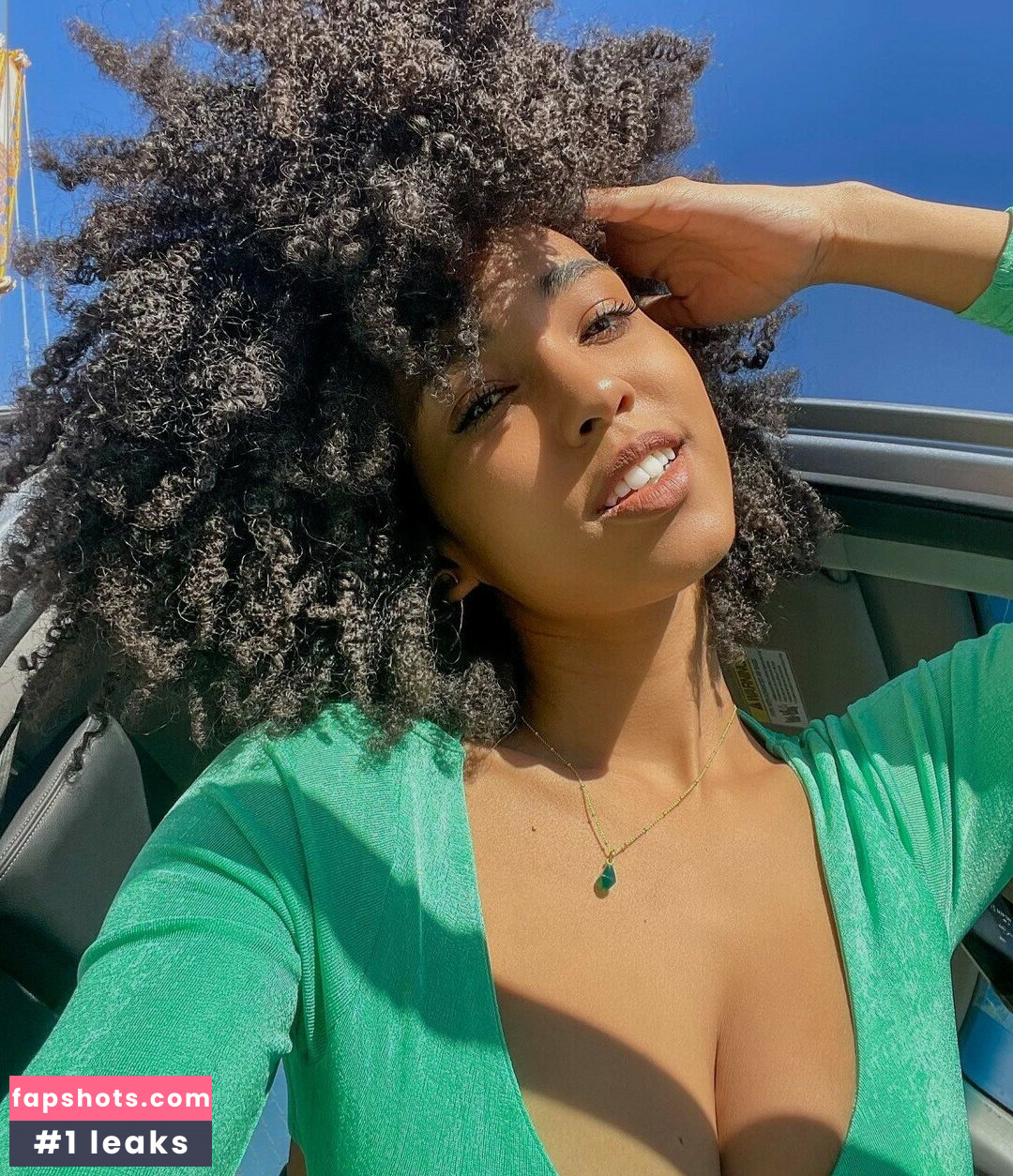 Curlswithv gallery photo #2