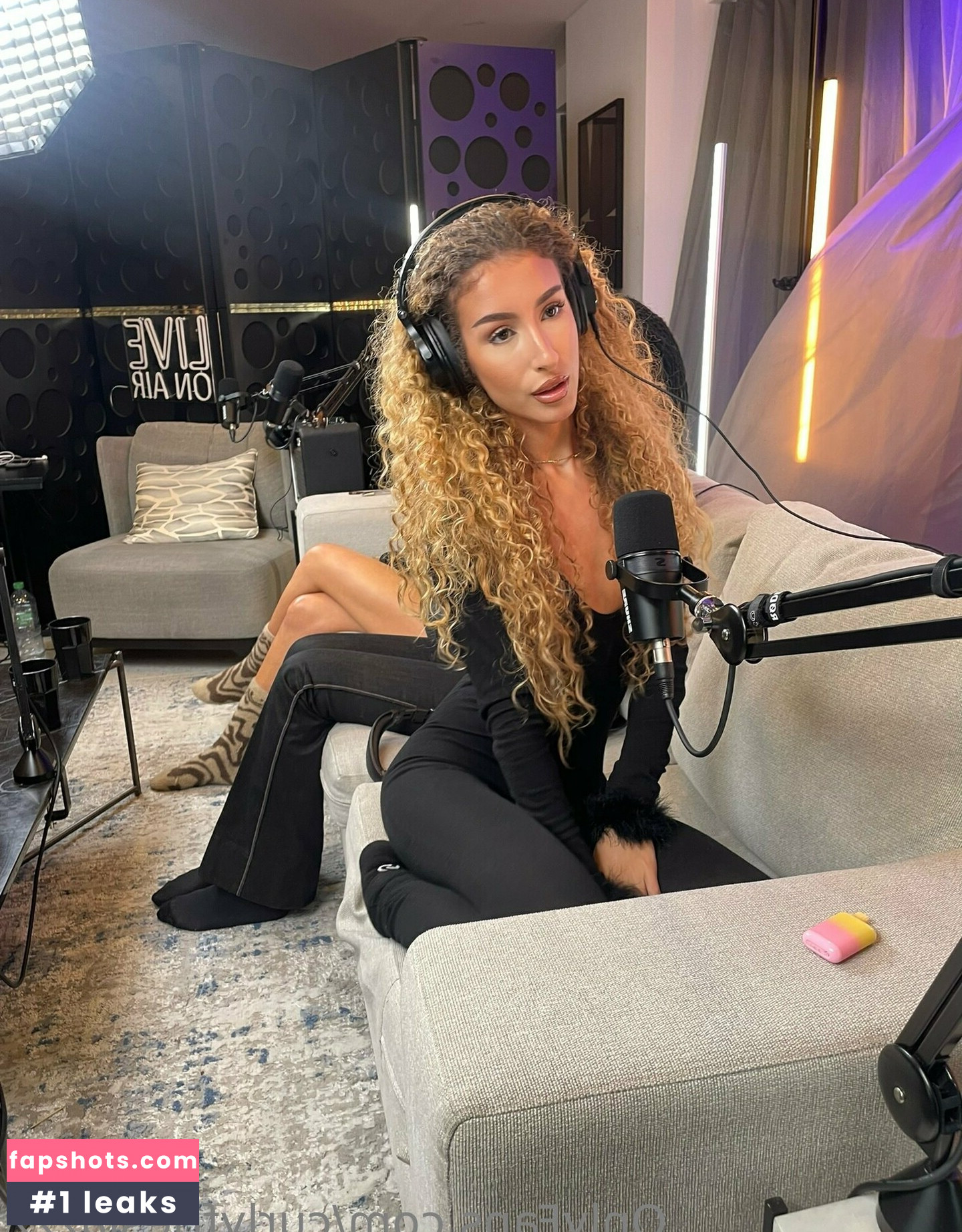 curlyfriesjazzz Nude Leaks OnlyFans Photos #4 - LeakJerk