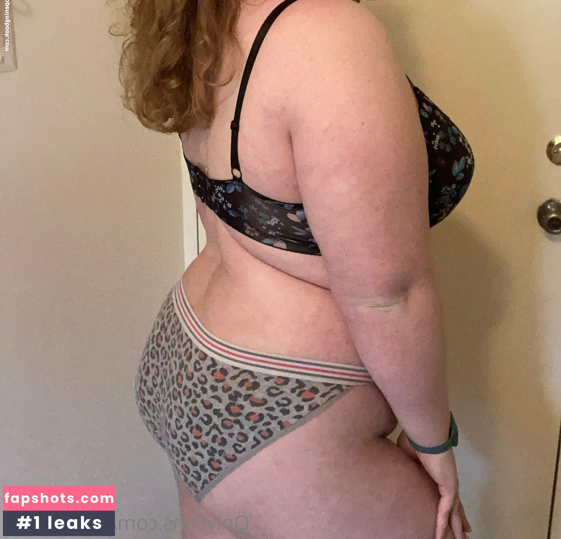 curlygirly10 gallery photo #13