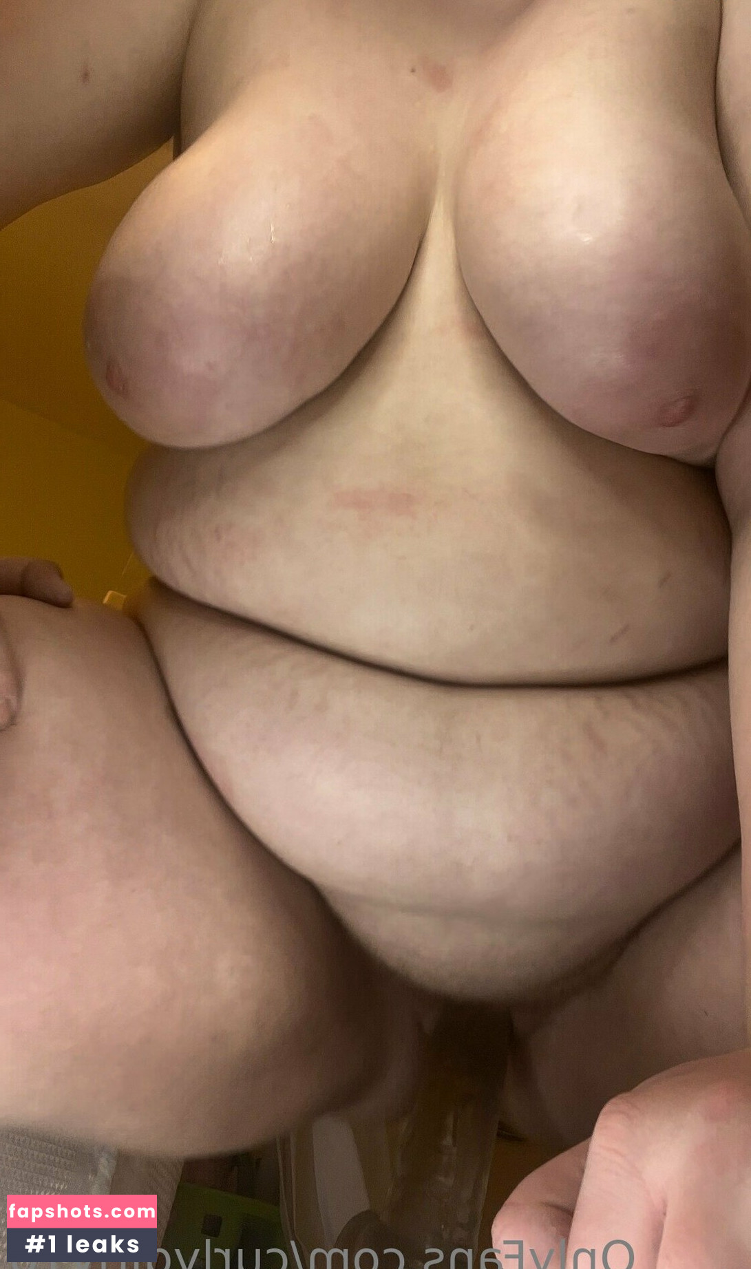 curlygirly10 gallery photo #16