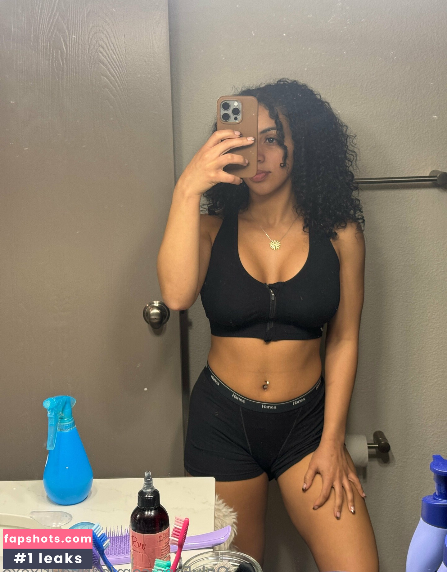 curlygurlxoxo nude babe gallery