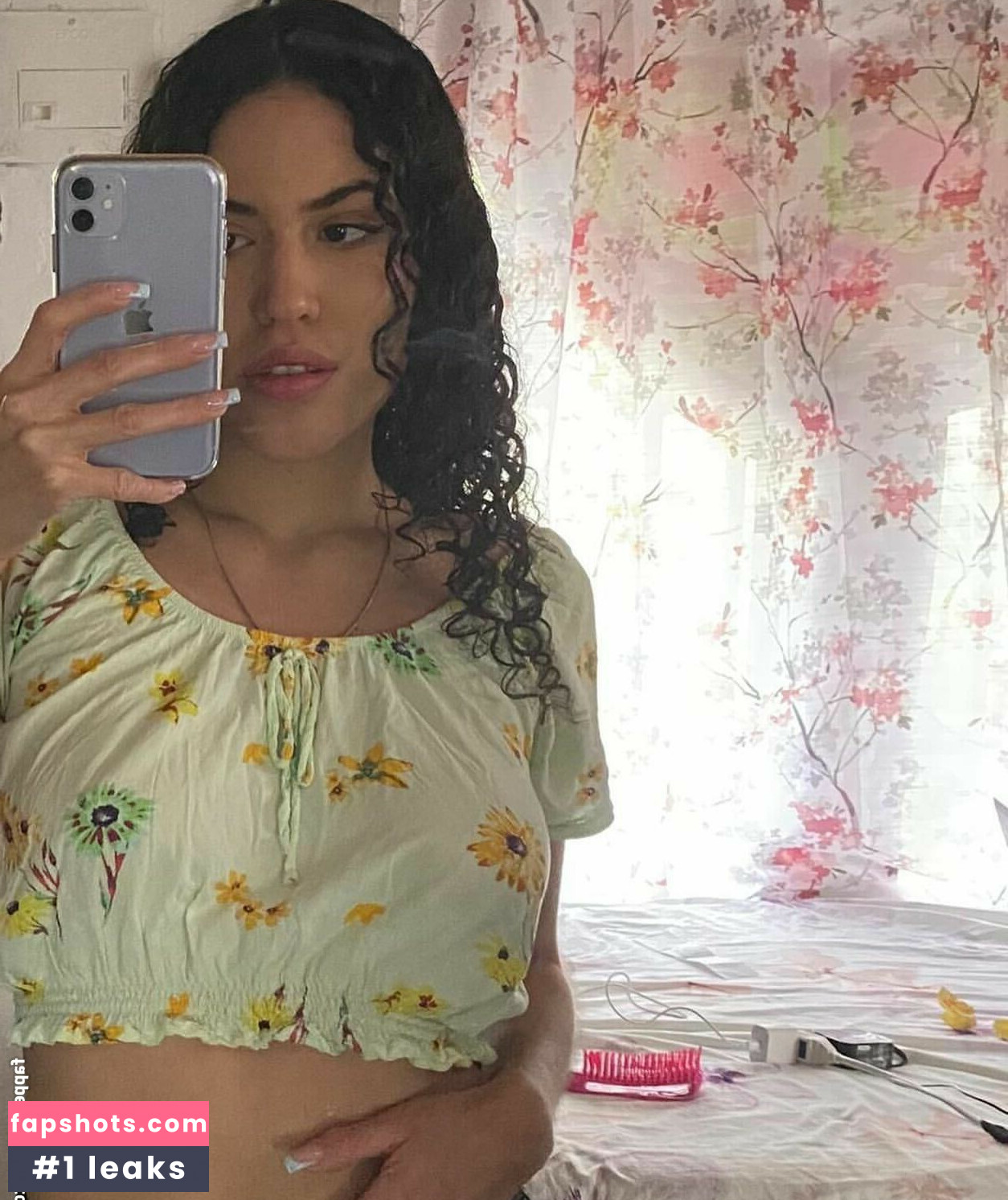 curlyjessica nude babe gallery