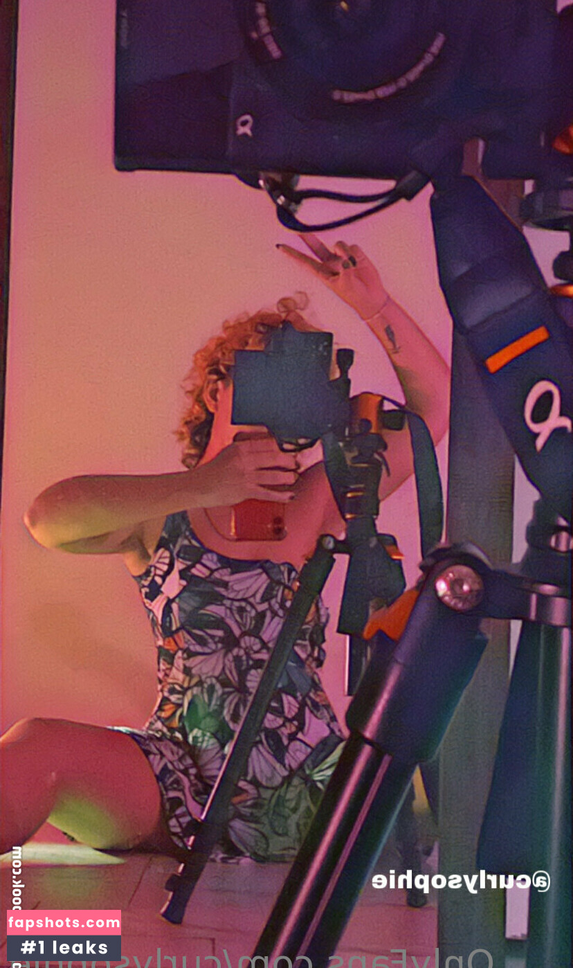 curlysophie