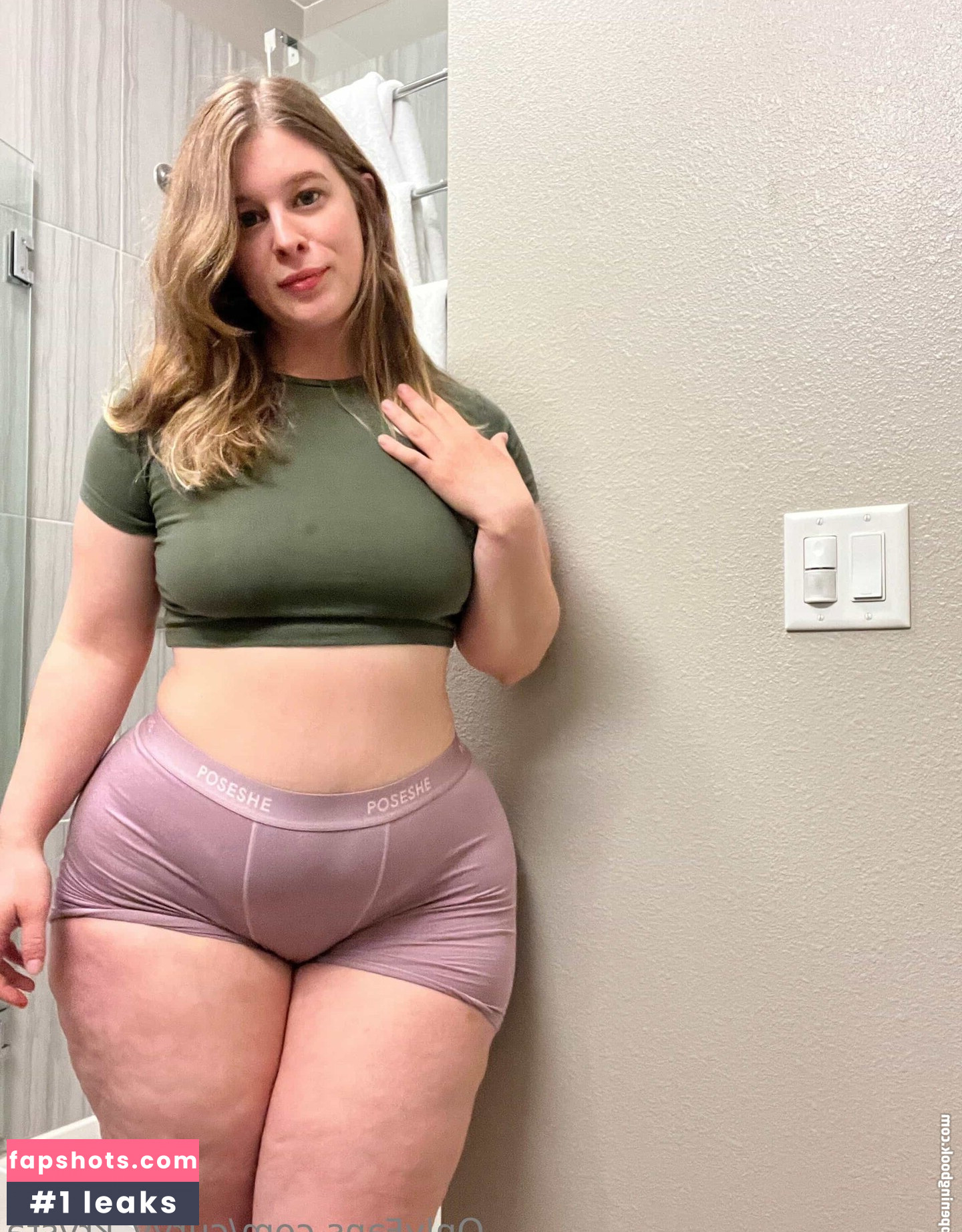 Curvy Krysta gallery photo #49