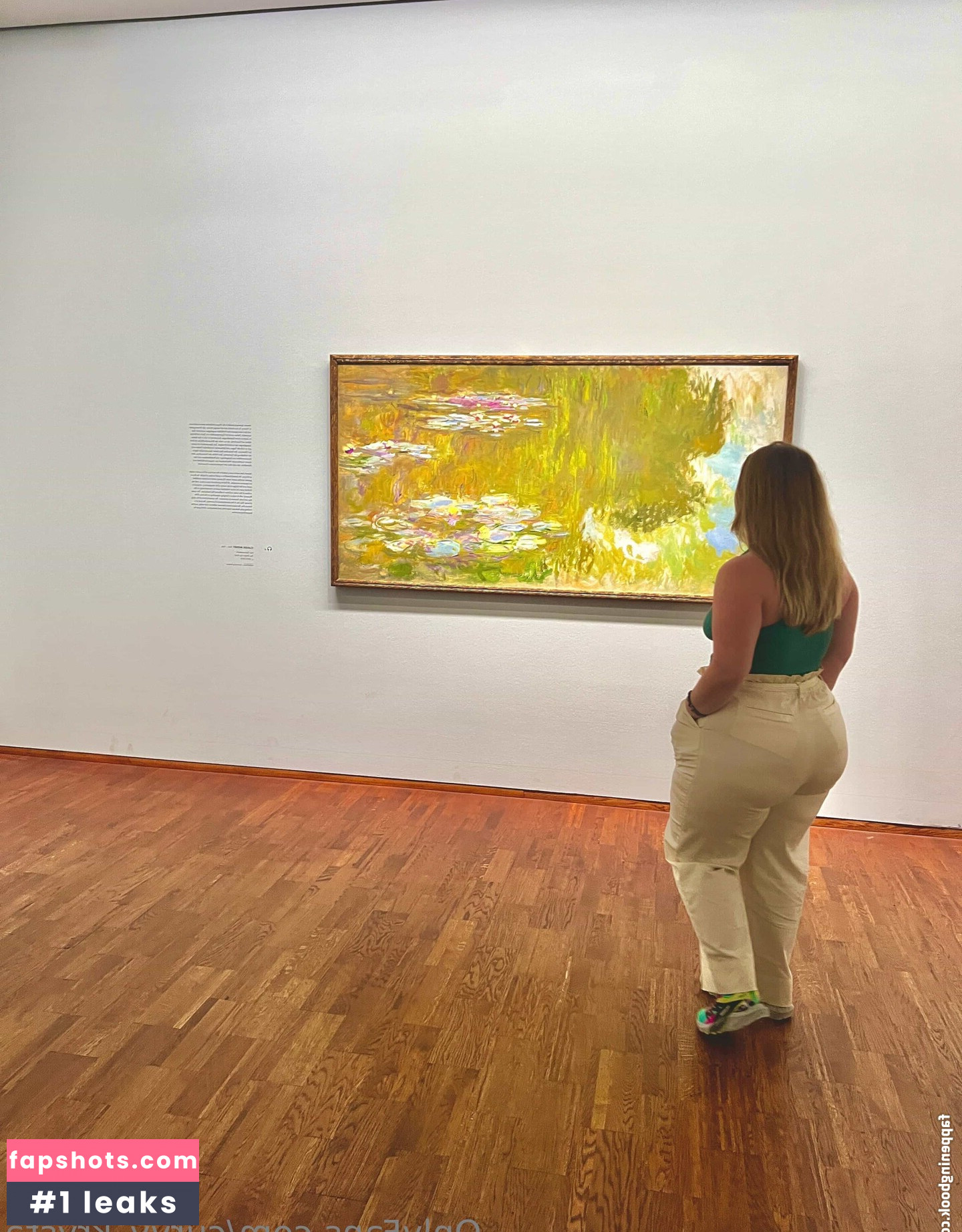 Curvy Krysta gallery photo #52