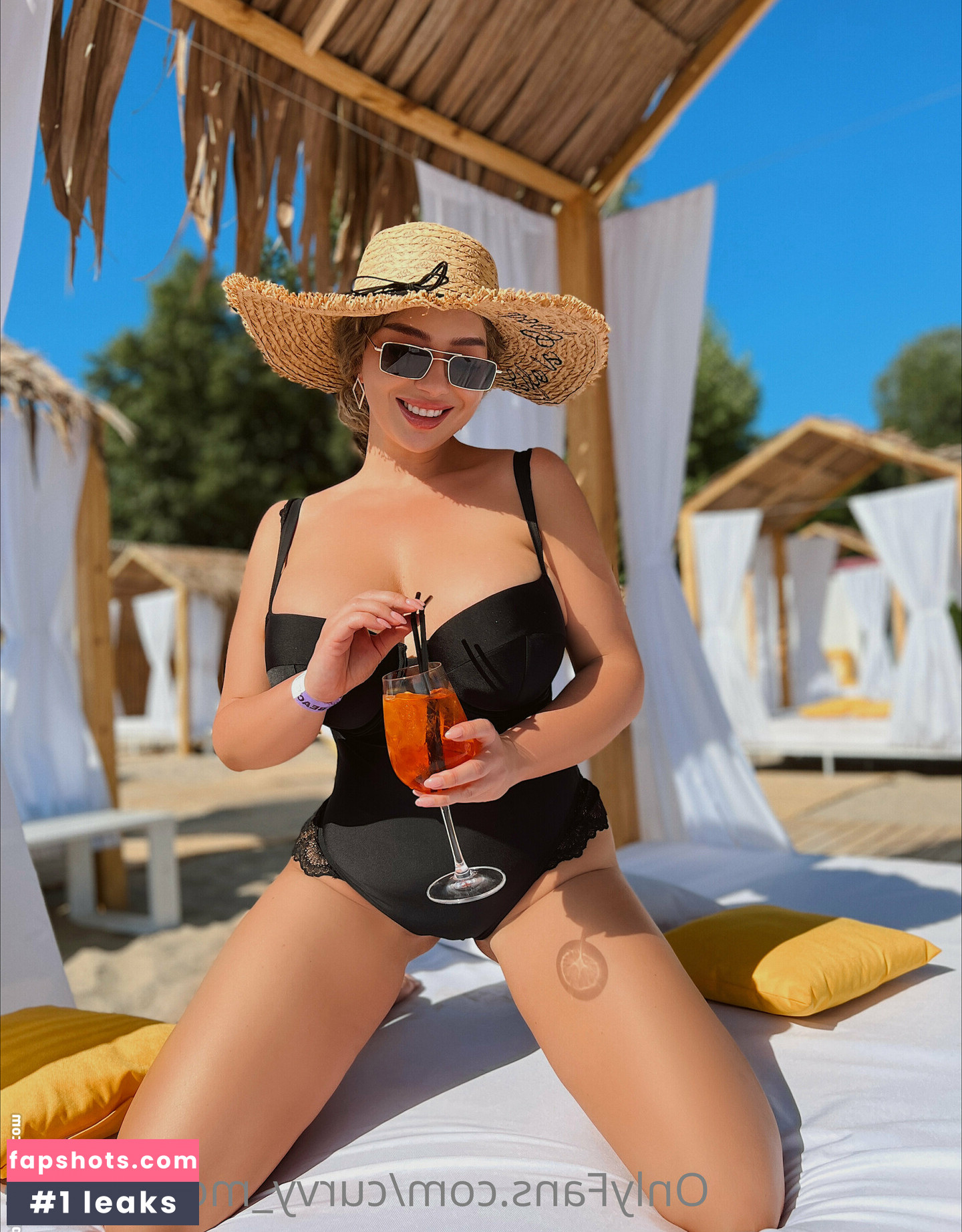 curvy_model_kate gallery photo #76