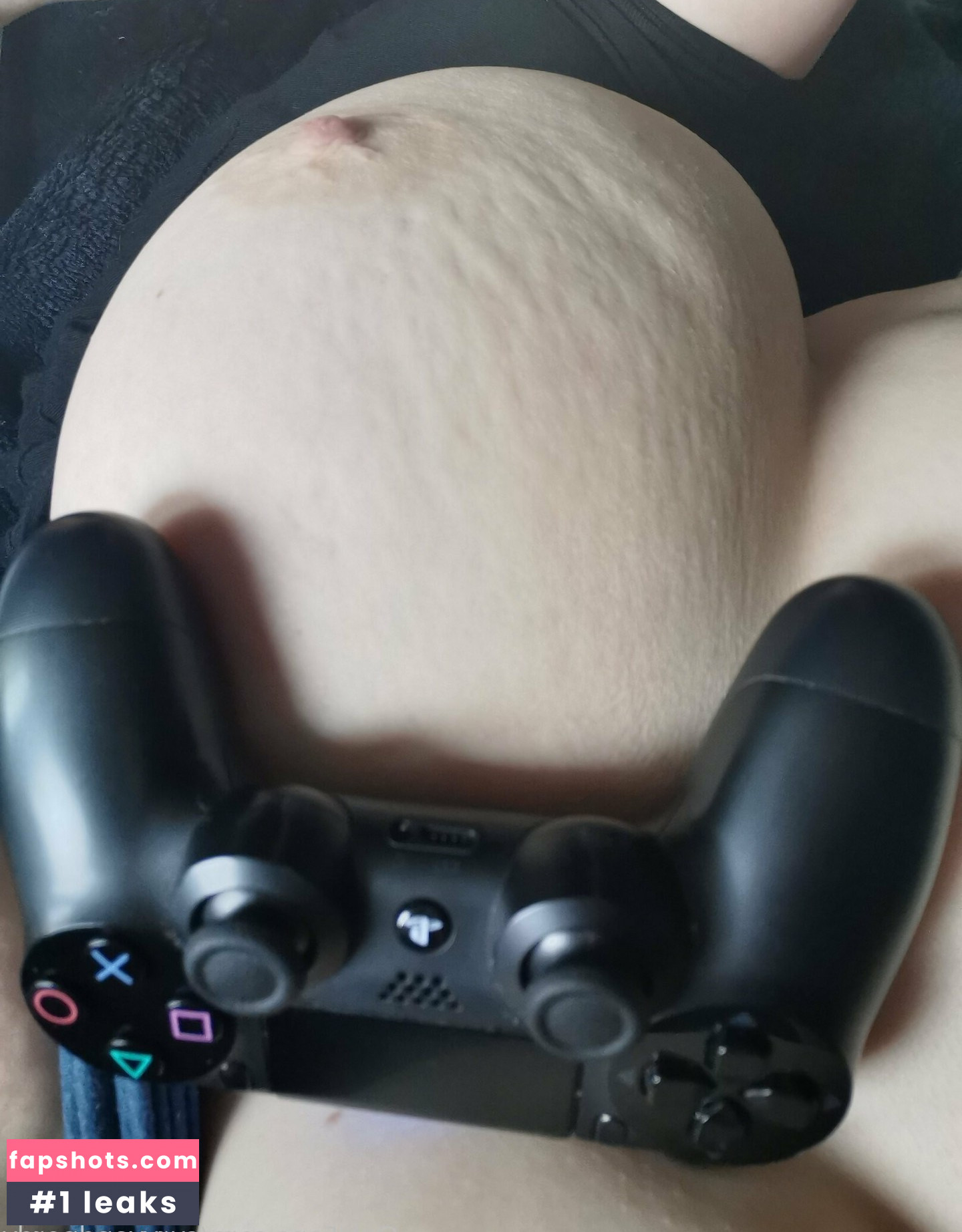 Curvyandnerdy nude babe gallery