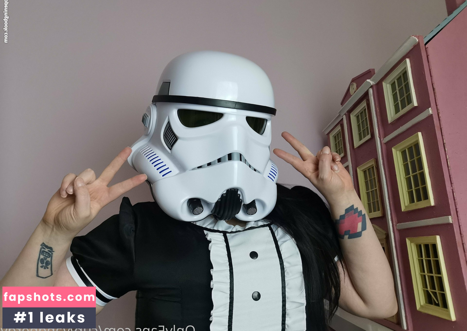 Curvyandnerdy gallery photo #27