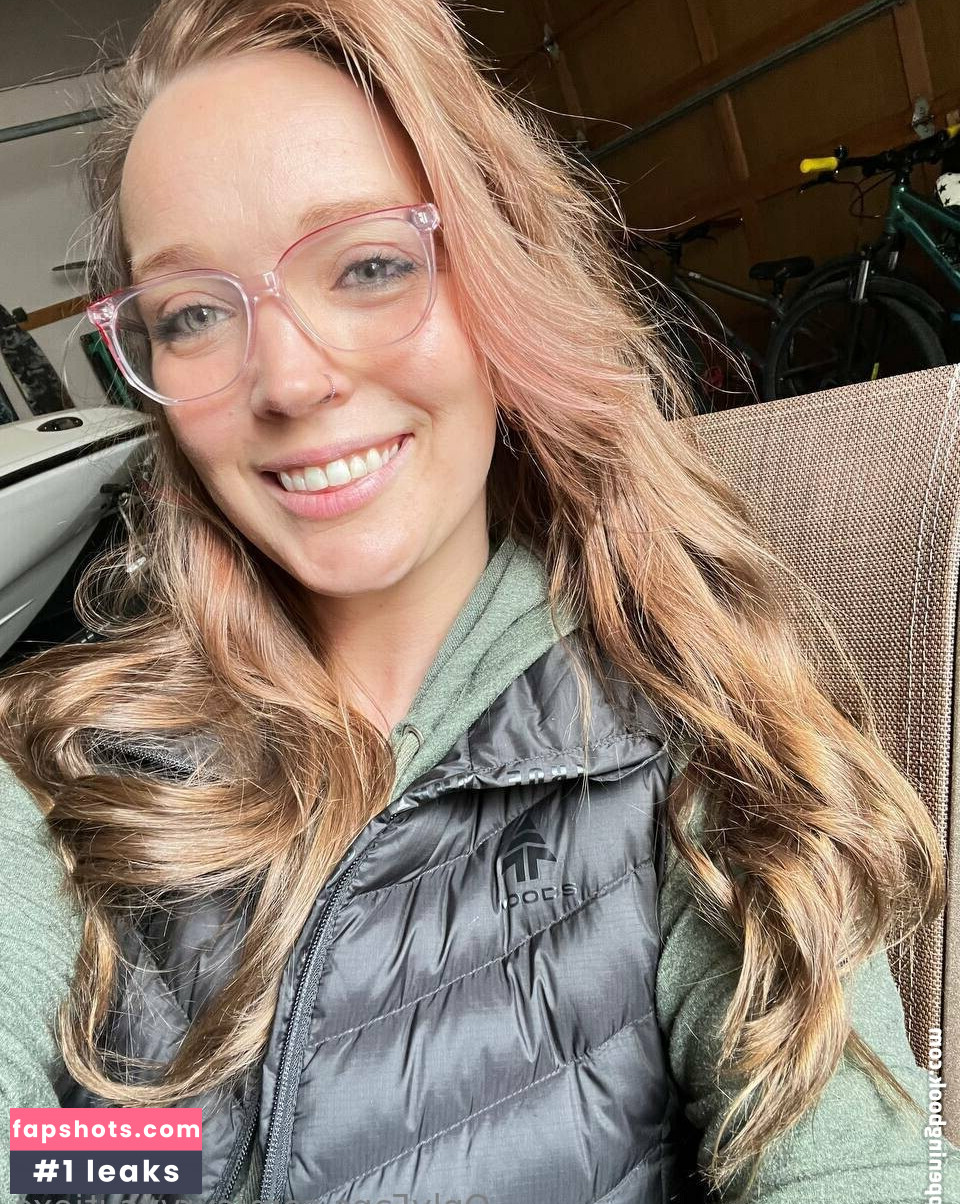 curvycutiexo gallery photo #9