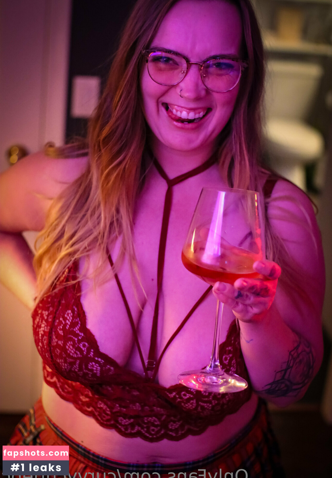 curvycutiexo gallery photo #90