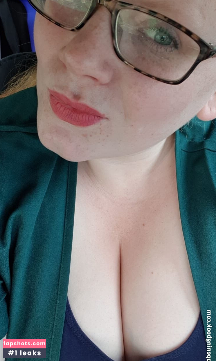 CurvyLeo93 Nahé úniky fotek pouze od fanoušků #22 - Fapshots