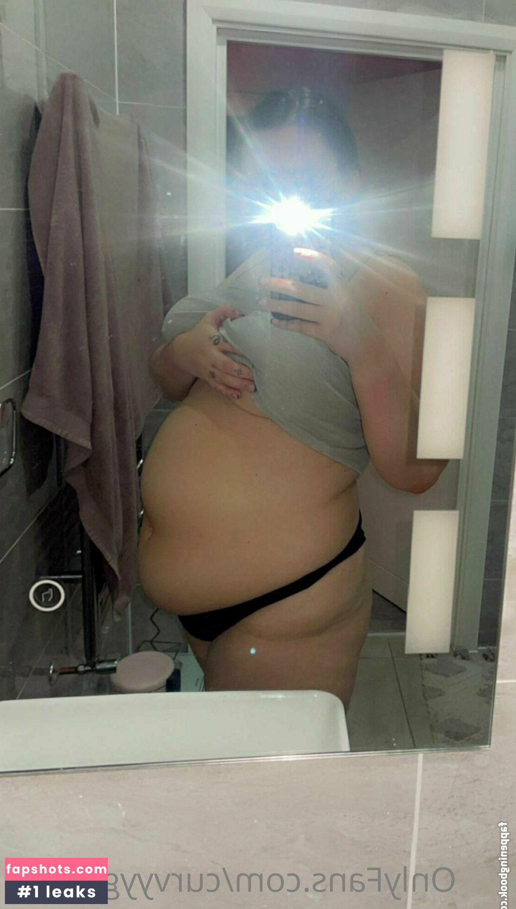 curvyygirll993 nude babe gallery