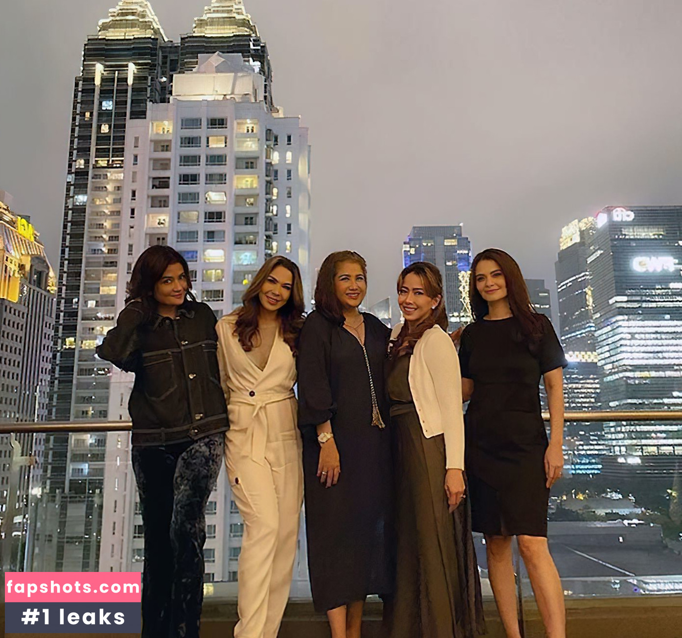 Cut Tari gallery photo #11