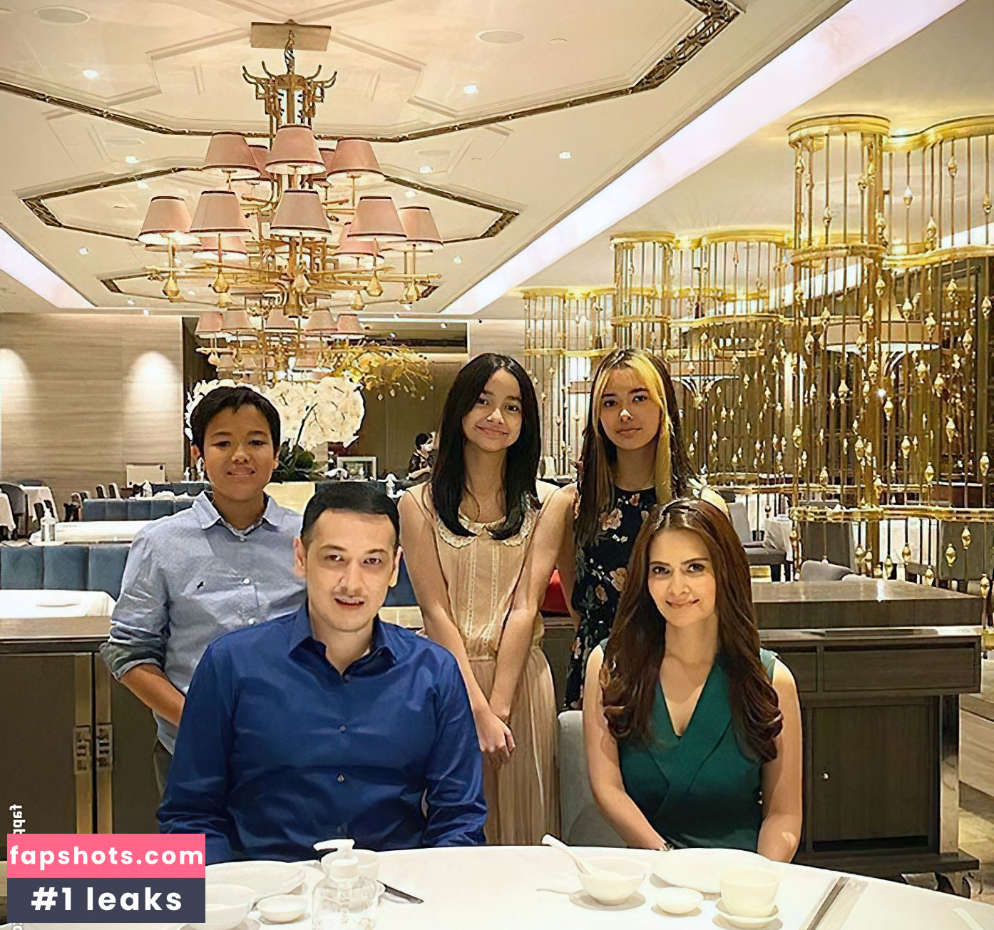 Cut Tari gallery photo #13