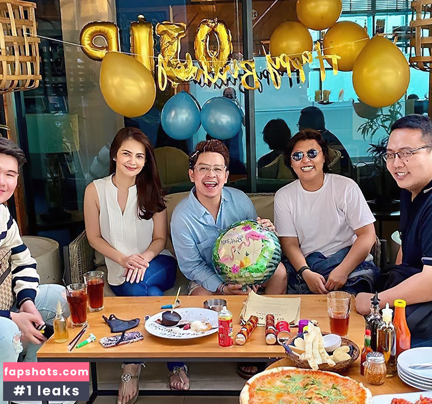 Cut Tari gallery photo #22