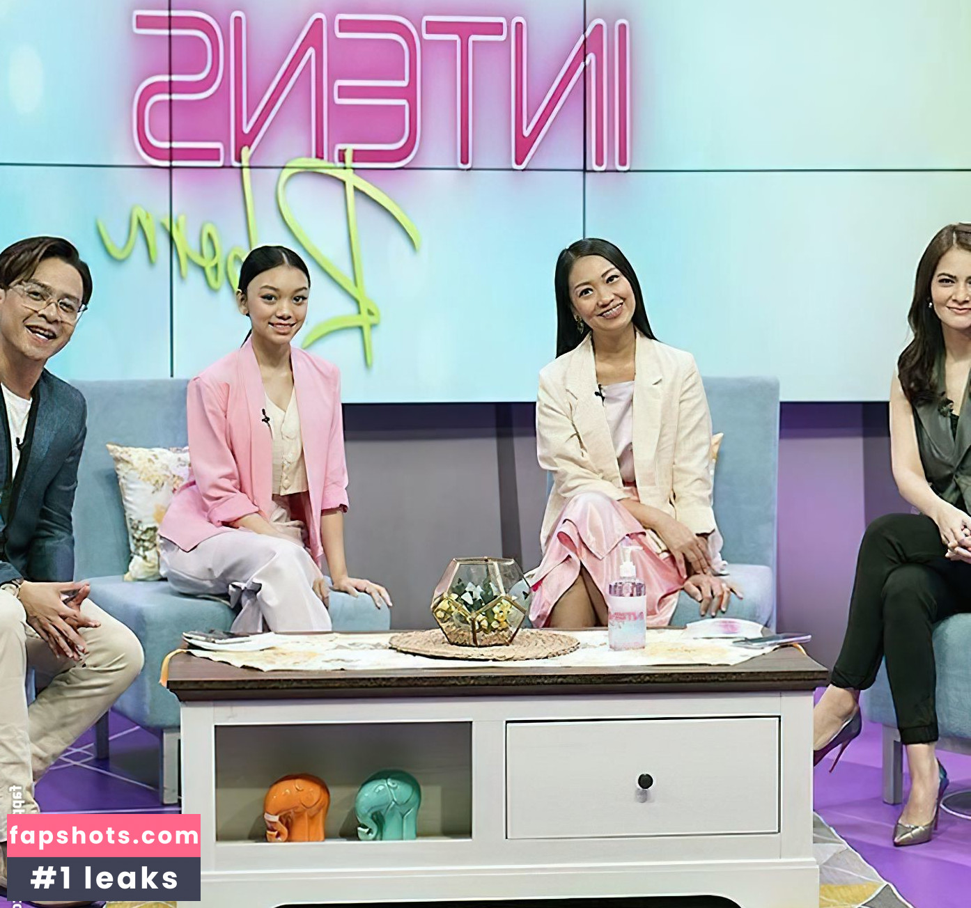 Cut Tari gallery photo #25