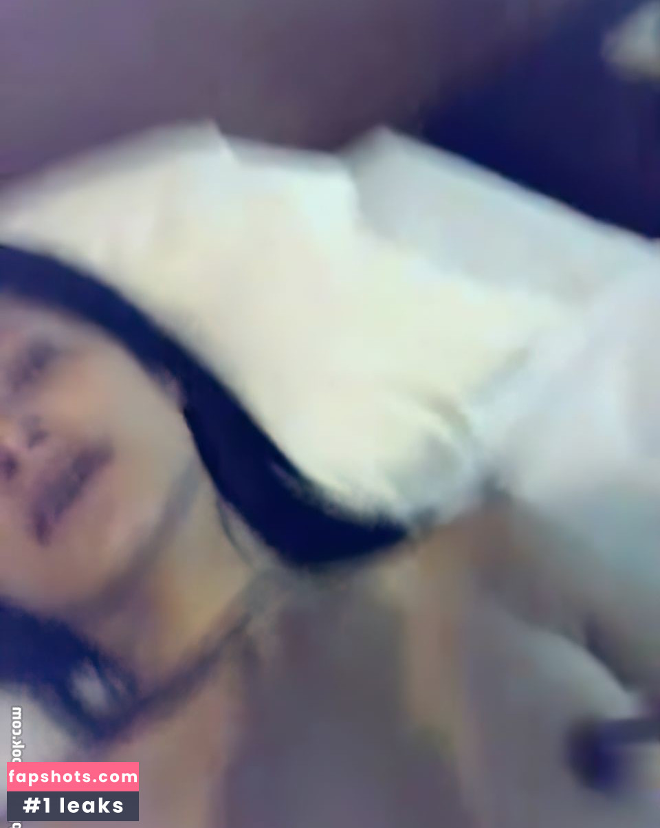 Cut Tari gallery photo #52