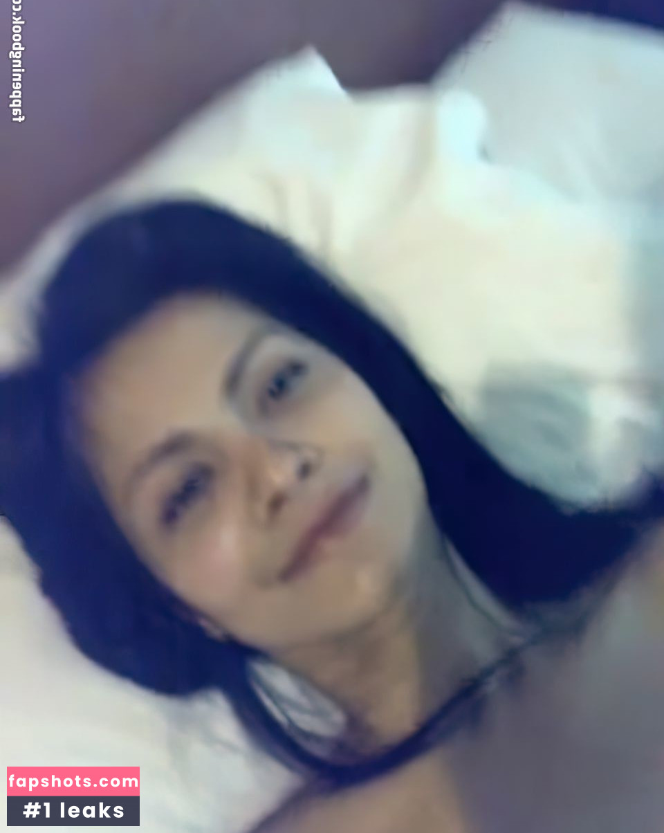 Cut Tari gallery photo #53