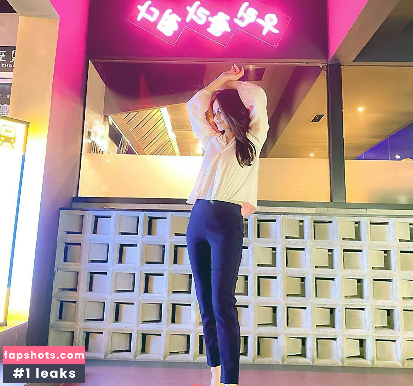 Cut Tari gallery photo #10