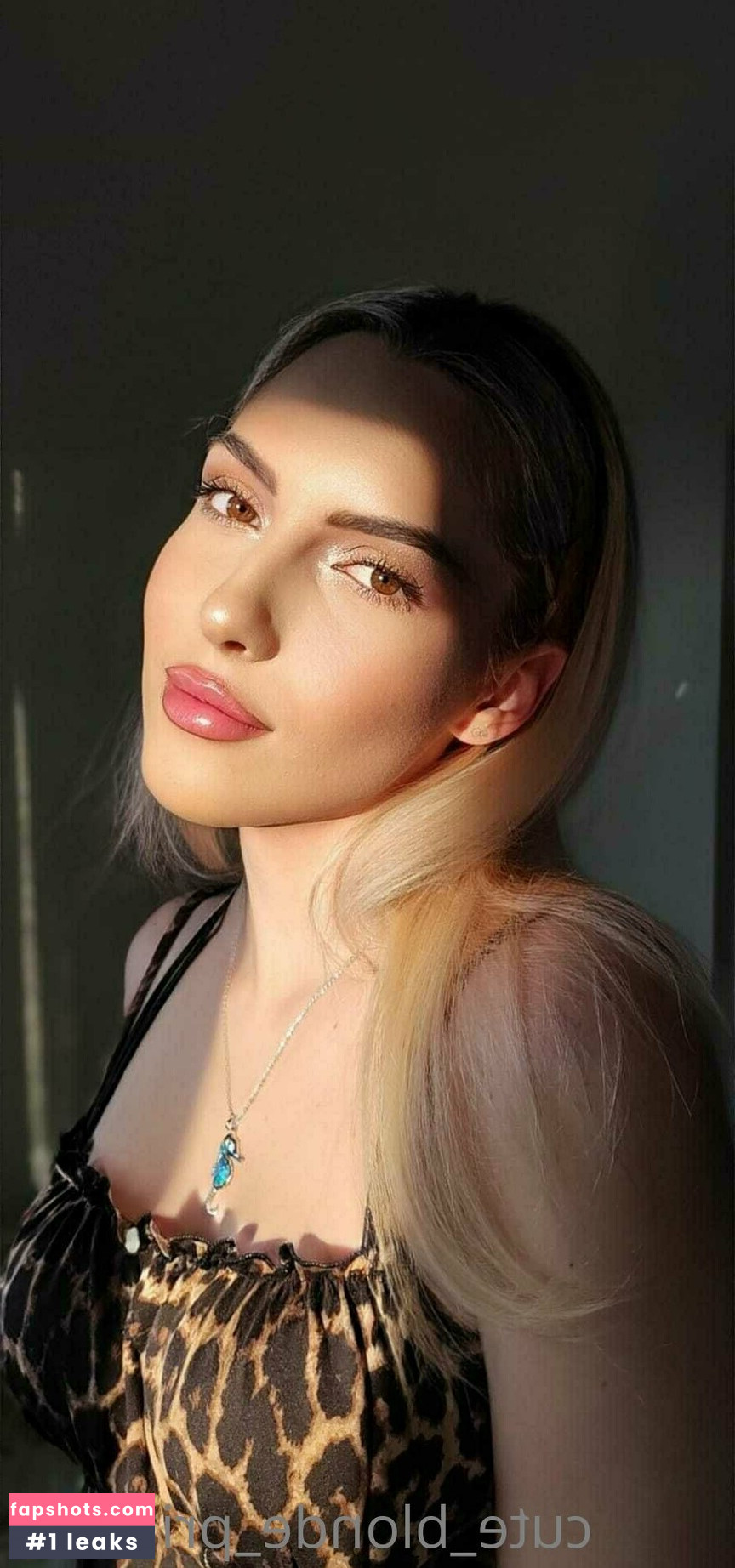 cute_blonde_princess gallery photo #46