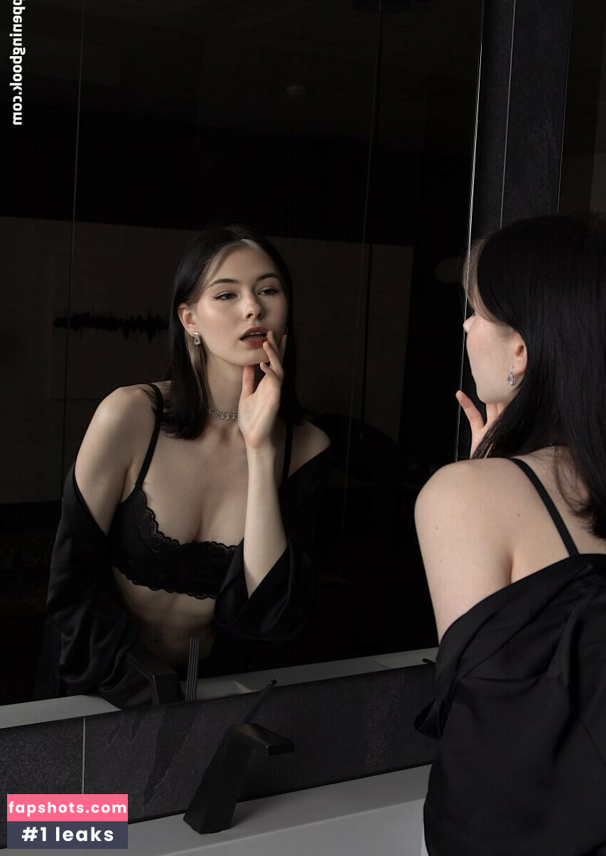 Cutie Kim gallery photo #5