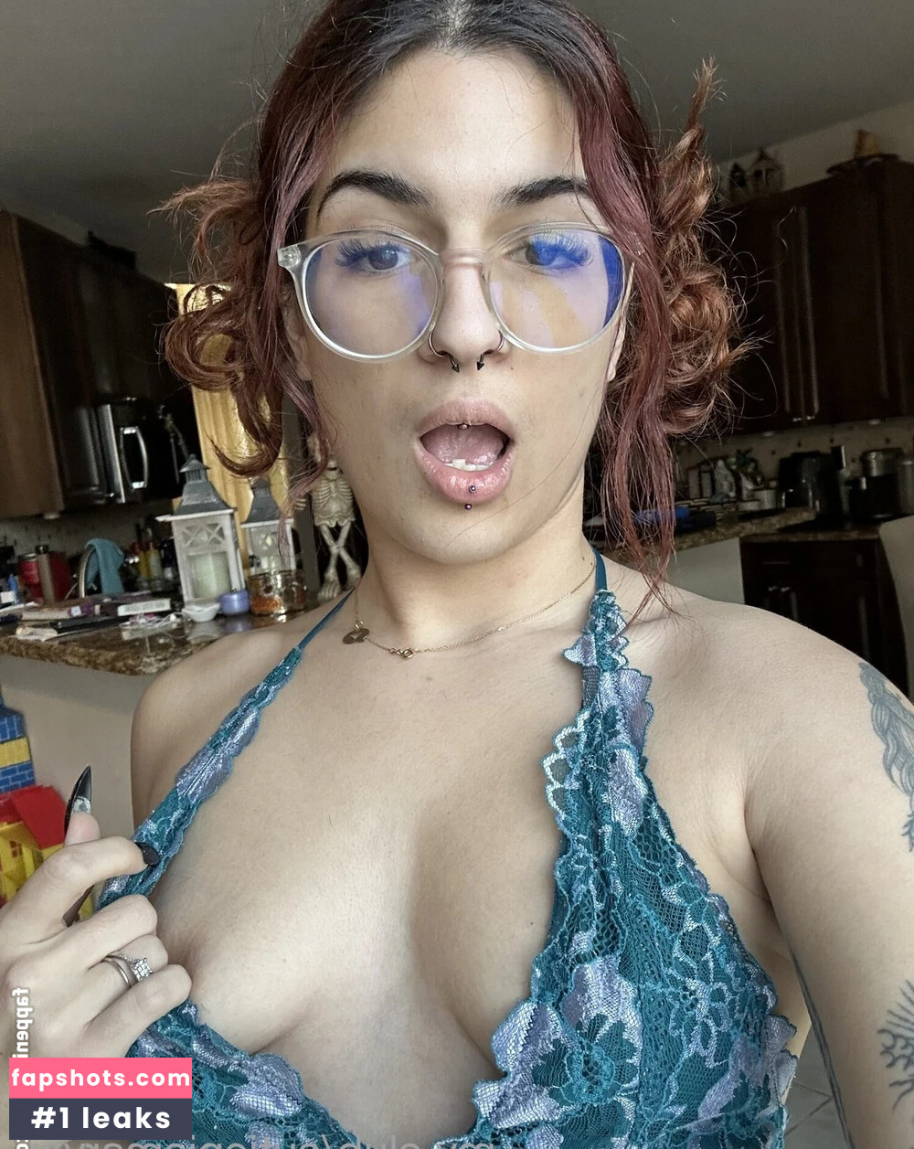 Cutiepie Mary gallery photo #4