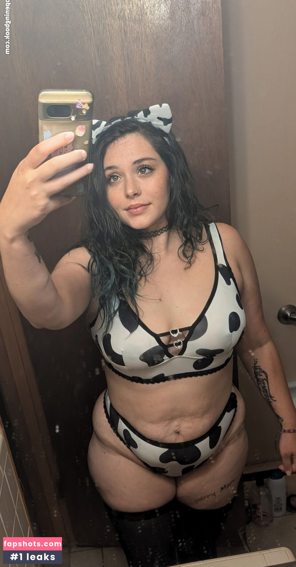 CutiePiePee gallery photo #5