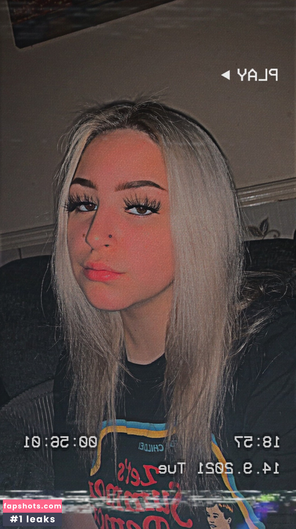 Cxminsidem Filtración Desnuda OnlyFans Foto #3 - Fapshots