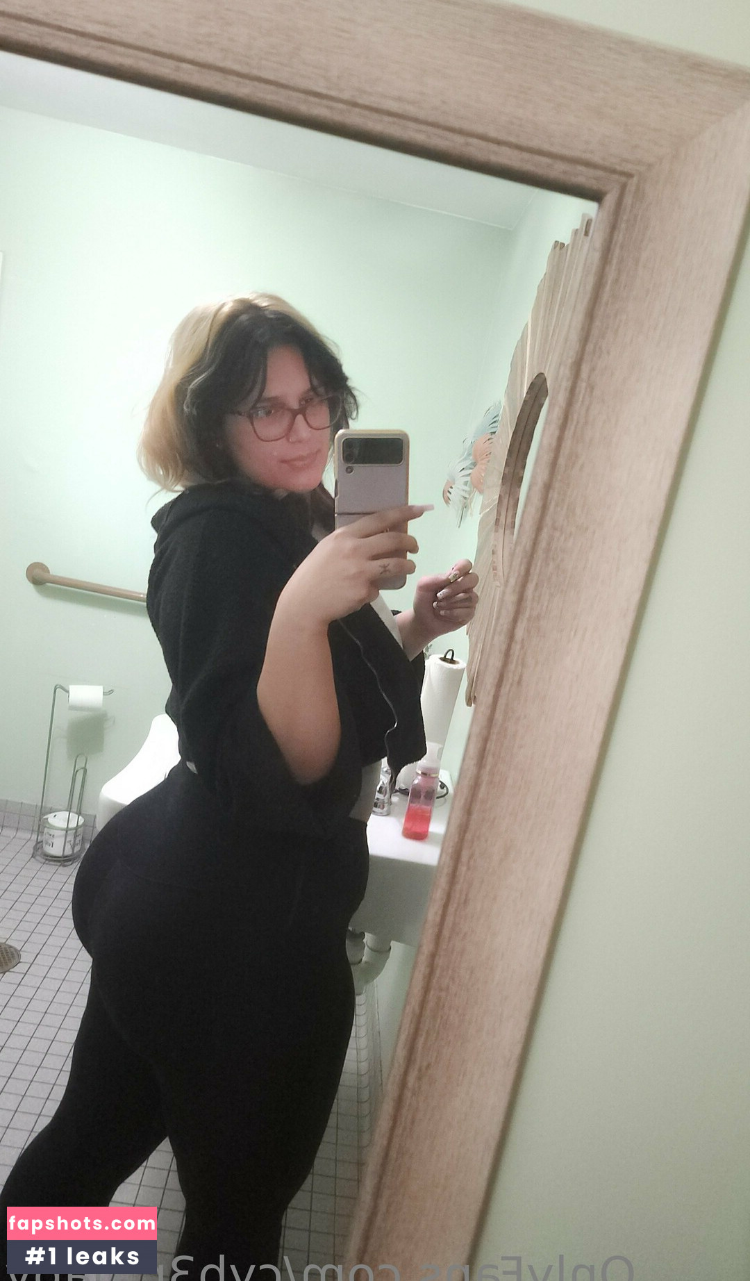 cyb3r_baby nude babe gallery