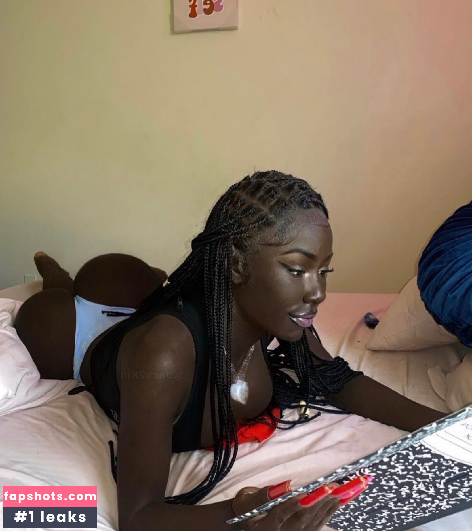 Cyn Kaine gallery photo #10