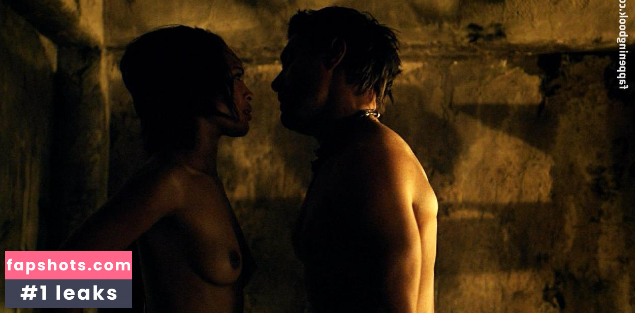 Cynthia Addai-Robinson gallery photo #17