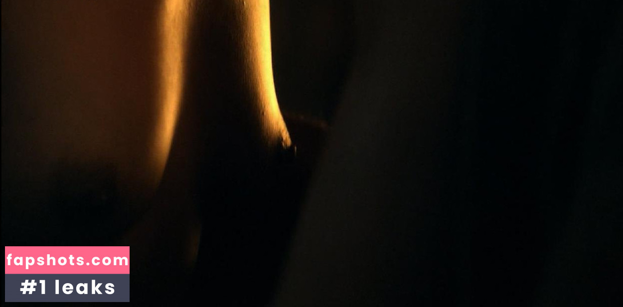 Cynthia Addai-Robinson gallery photo #21