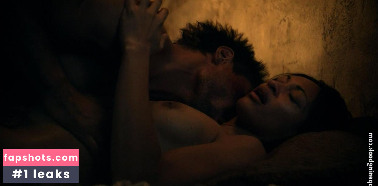 Cynthia Addai-Robinson gallery photo #10