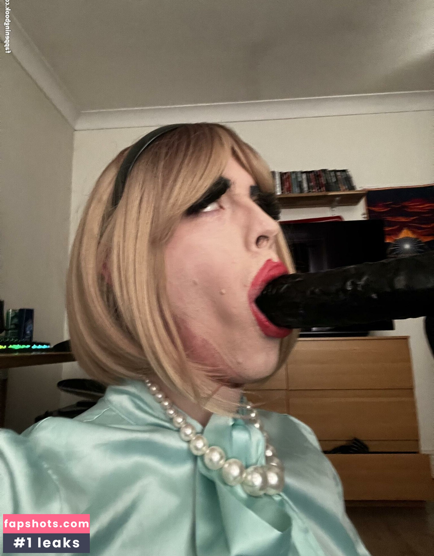 CynthiaSatinXXX gallery photo #3