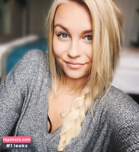 Dagi Bee gallery photo #110
