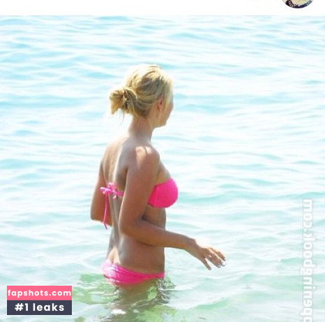 Dagi Bee gallery photo #111