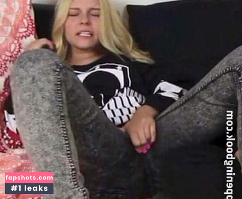 Dagi Bee gallery photo #115