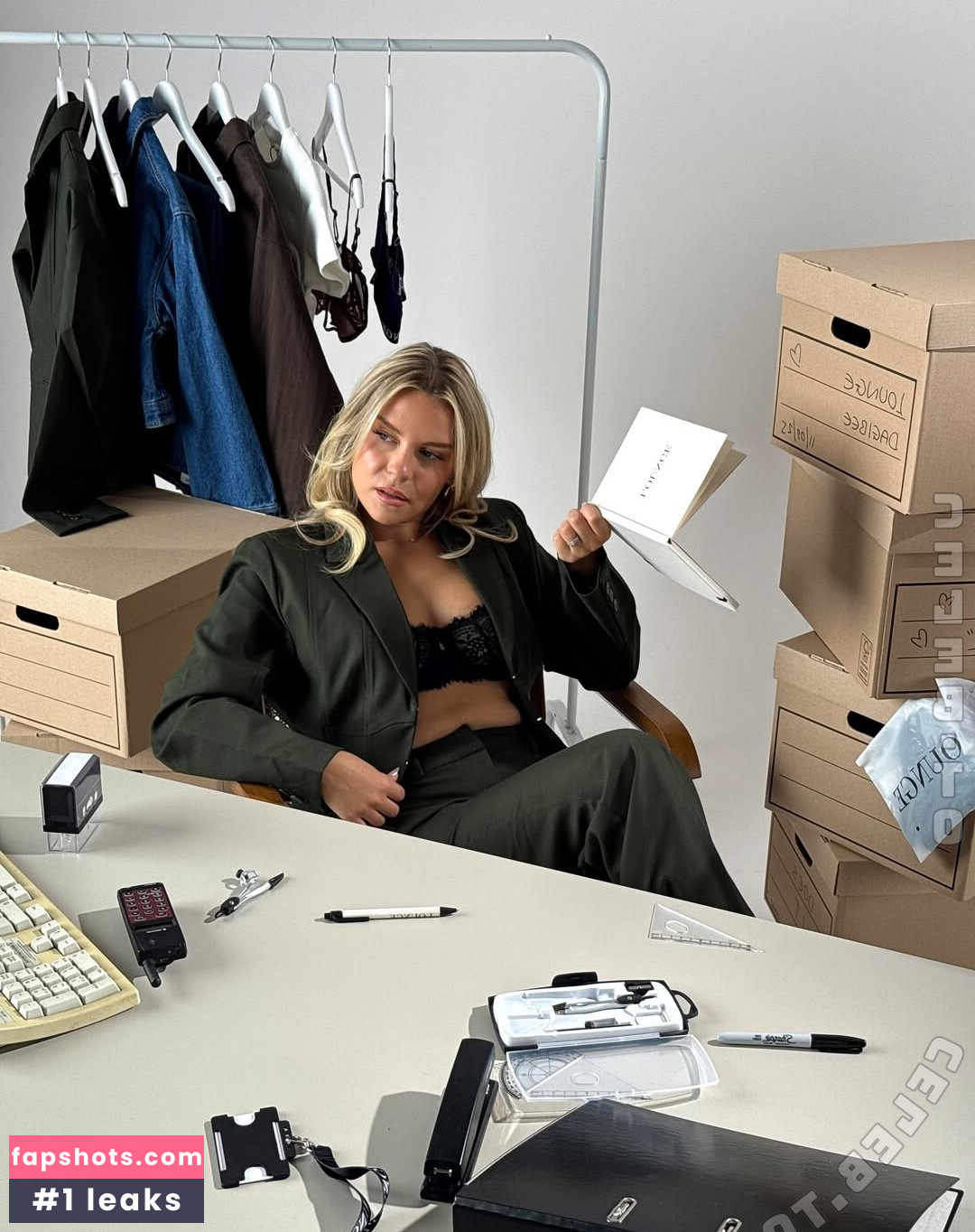 Dagi Bee gallery photo #17