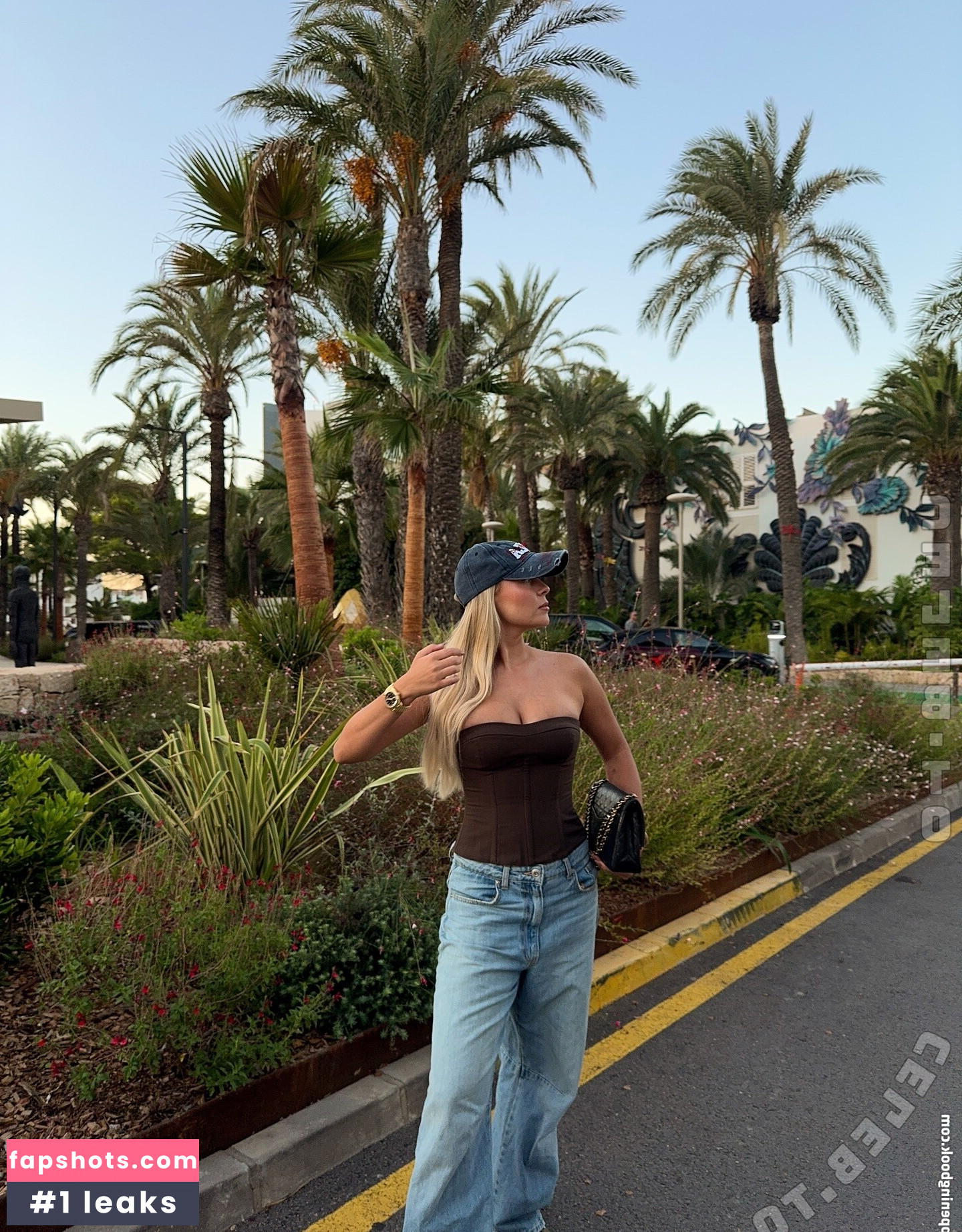 Dagi Bee gallery photo #29