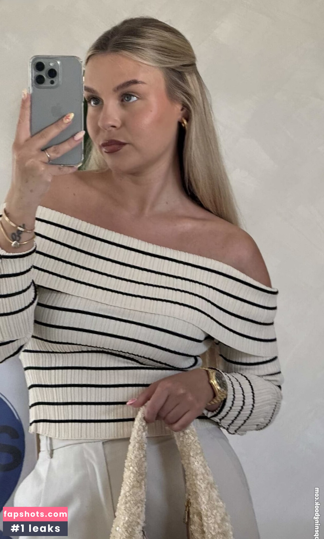 Dagi Bee gallery photo #52