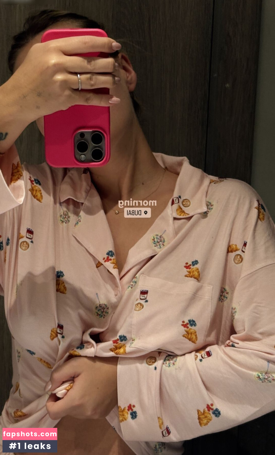 Dagi Bee gallery photo #71