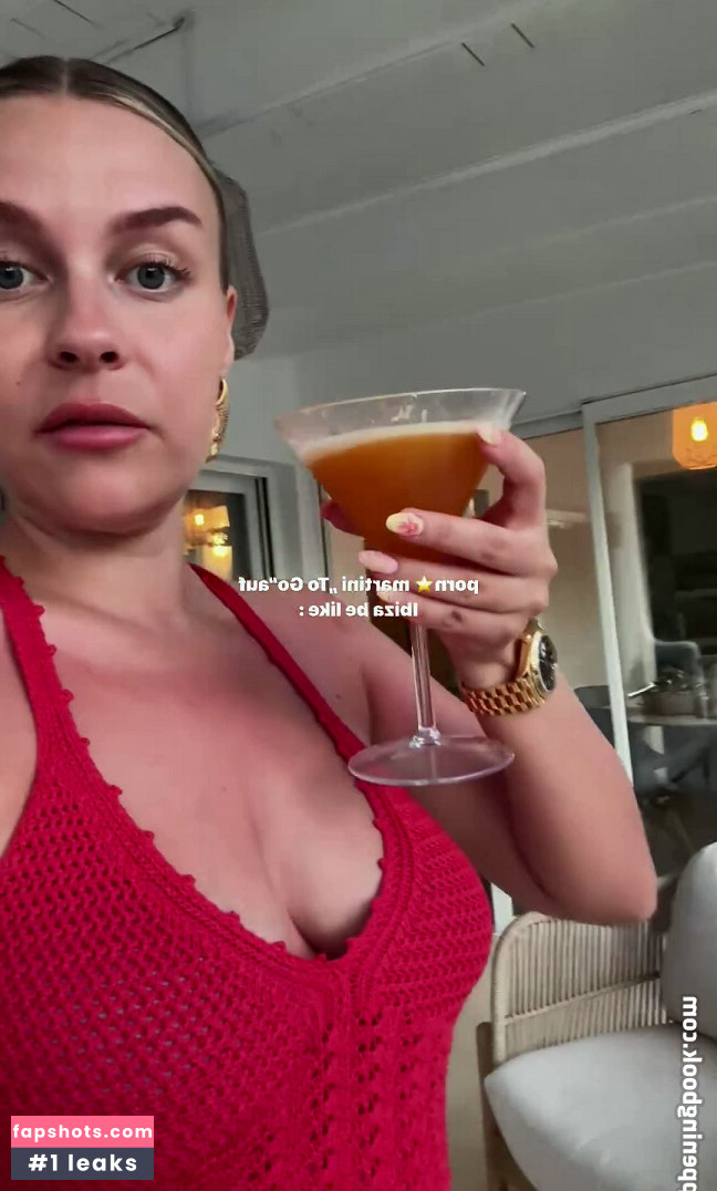 Dagi Bee gallery photo #85