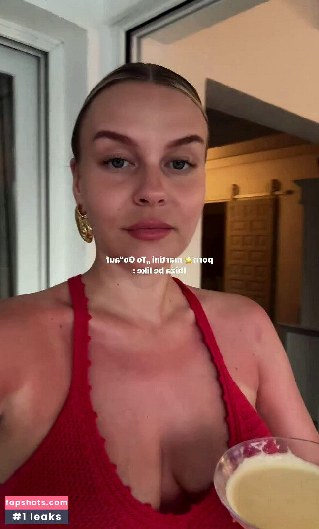 Dagi Bee gallery photo #87