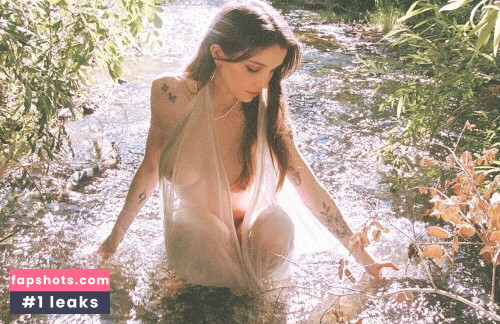 Dainty Wilder gallery photo #1044