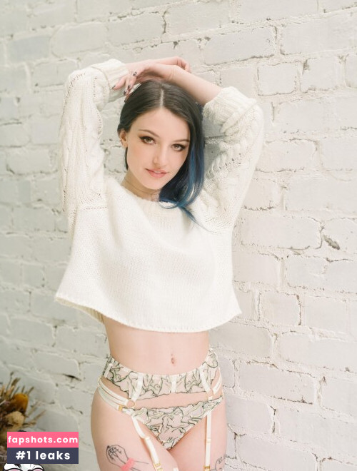 Dainty Wilder gallery photo #1576